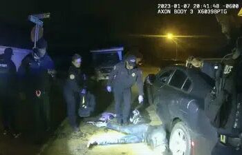 (IMÁGENES FUERTES) Policía de Memphis publica video que muestra golpiza fatal a Tyre Nichols