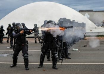 Fuerzas de seguridad de Brasil retoman el control de los edificios invadidos por bolsonaristas