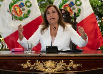 Presidenta de Perú, Dina Boluarte emplaza al Congreso a aprobar adelanto de elecciones