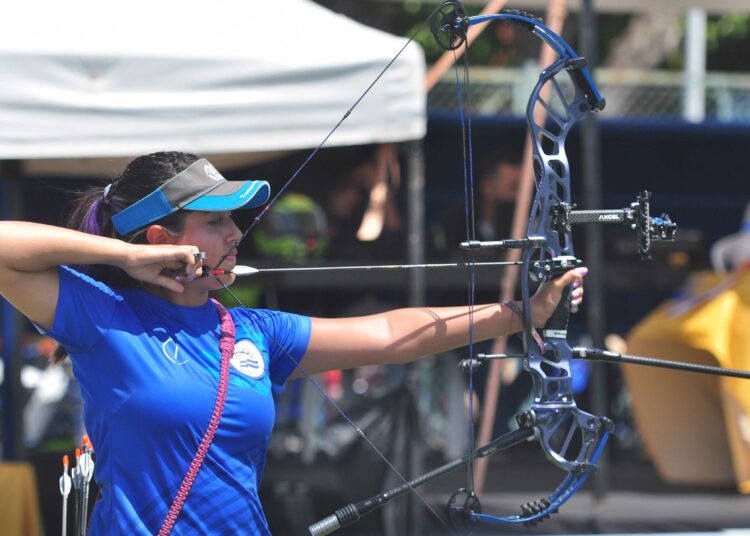 Los salvadoreños Paola Corado y Roberto Hernández destacan en el World Archeru Americas