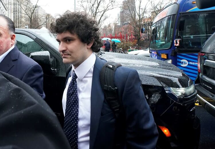 La suma multimillonaria que Sam Bankman-Fried le escondió a sus clientes de FTX para sus lujos personales