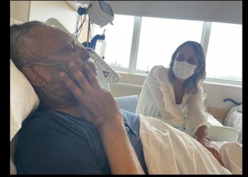 La hija de Pelé mostró cómo fueron los últimos días de O’Rei en la habitación del hospital