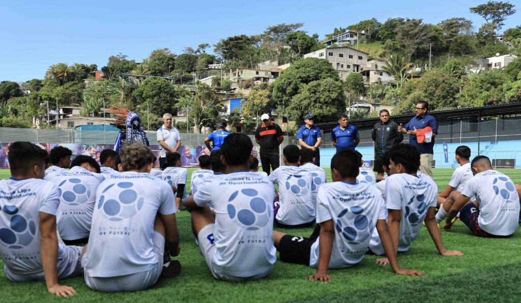 Futebol português abre portas aos jogadores da LNF – Diario La Página