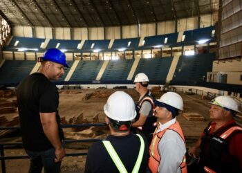 Presidente ad honórem del INDES, satisfecho por avances de obras