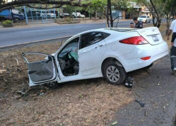 Una persona fallecida y dos lesionados en distintos accidentes de tránsito en las primeras horas de este domingo