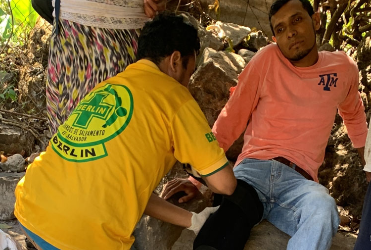 Accidente de tránsito deja a motociclista lesionado