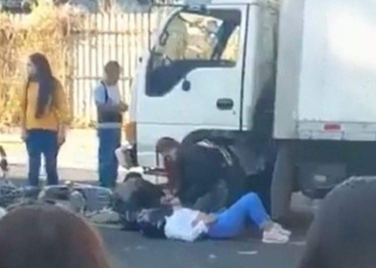 Motociclista lesionado en accidente en el barrio San Jacinto, San Salvador