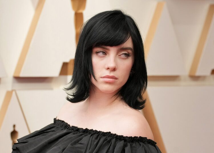 Padres de Billie Eilish sufren intento de asalto en su mansión, hay un detenido