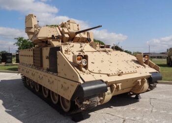 EEUU anunció una nueva ayuda militar por USD 3.000 millones para Ucrania que incluirá carros blindados Bradley