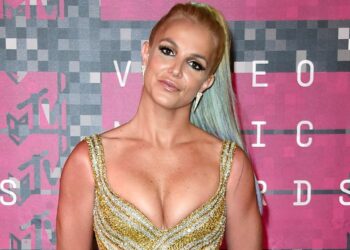 Britney Spears estalla contra sus fans por llamar a la policía
