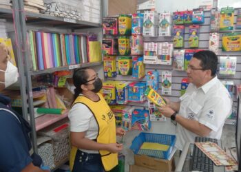 Defensoría verifica precios y sondeo de útiles escolares en el occidente del país