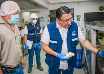 Defensoría atiende denuncias sobre incremento especulativo de precios de productos lácteos