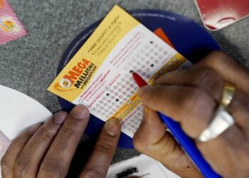 Una estadounidense gana 2 millones de dólares en la lotería tras ganar otro millón hace dos meses