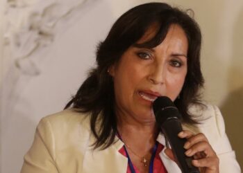 Fiscalía inicia investigación contra Dina Boluarte y Alberto Otárola por presunto genocidio y homicidio calificado