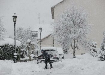 Alerta roja en parte de España por un temporal de nieve, lluvia e intensos vientos