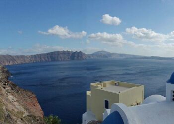 Grecia entra en alerta por la posible erupción del volcán submarino Kolumbo que podría generar un tsunami