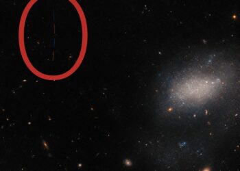 Un asteroide ‘se cuela’ en una foto del Hubble cuando observaba una galaxia