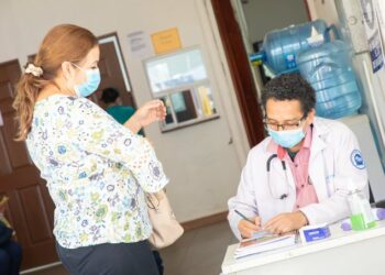 Clínicas de salud amplían horarios de atención