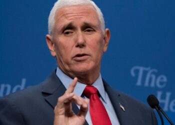 Hallan documentos confidenciales en casa del exvicepresidente de EEUU Mike Pence