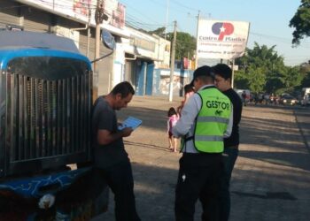 Diputados acuerdan aumentar multas de tránsito hasta $150