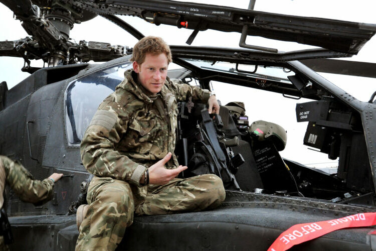 El príncipe Harry no debió revelar haber matado a 25 talibanes en Afganistán
