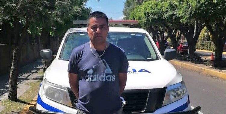 (VIDEO) Un taxista en estado de ebriedad fue detenido tras causar accidente en Planes de Renderos