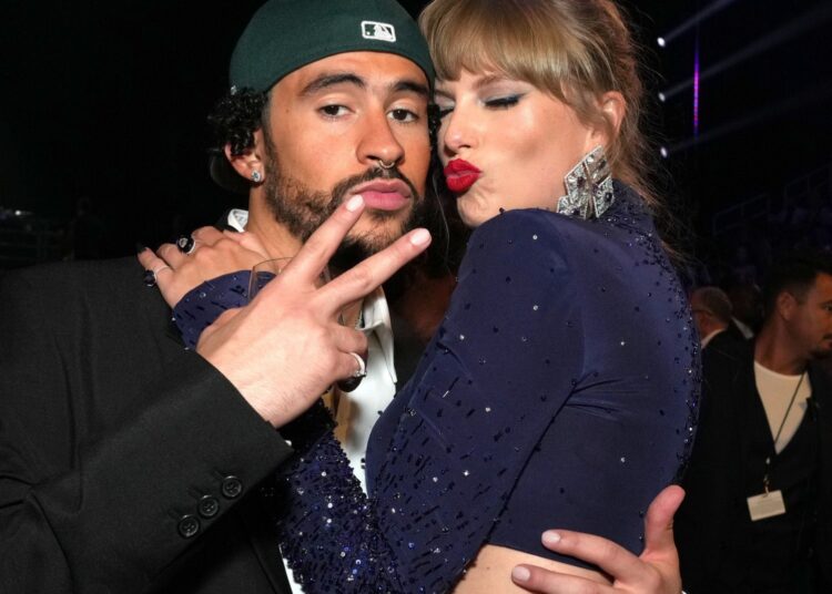 (VIDEO) Taylor Swift bailó merengue al ritmo de Bad Bunny en los Grammy