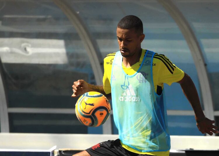 Paulinho quiere celebrar goles y el título en la Americas Winners Cup El Salvador 2023