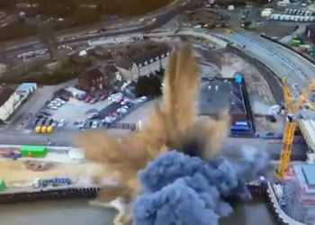 Explota inesperadamente una bomba de la II Guerra Mundial en Inglaterra