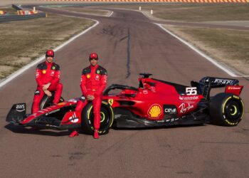 Ferrari presentó su nuevo monoplaza con el que buscará ganar la Fórmula 1