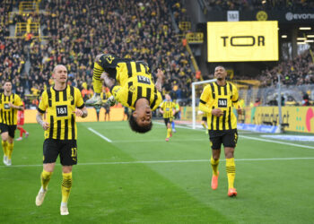 Borussia Dortmund venció 1-0 a Chelsea y tomó la ventaja