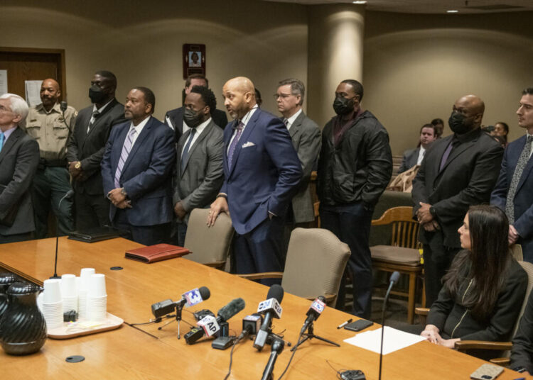 Policías implicados en muerte del afroestadounidense Tyre Nichols se declaran no culpables