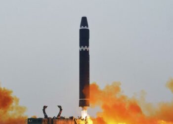 Corea del Norte amenaza con hacer del Pacífico su «campo de tiro»