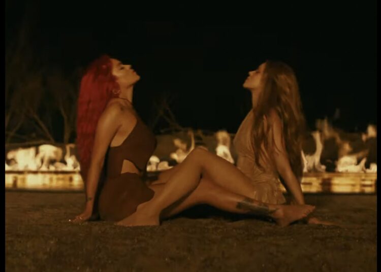 (VIDEO) TQG, la nueva canción de Shakira y Karol G con dardos a Piqué y Anuel AA