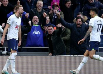 Tottenham agrava la crisis del Chelsea al derrotarlo 2-0