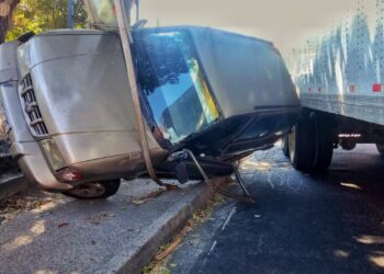 Varios lesionados en aparatoso accidente de tránsito