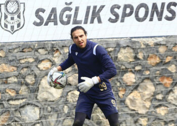 Tragedia en el deporte turco: decenas de deportistas quedaron atrapados entre los escombros