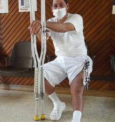 Hombre que irrumpió en un culto para atacar a su exesposa es condenado