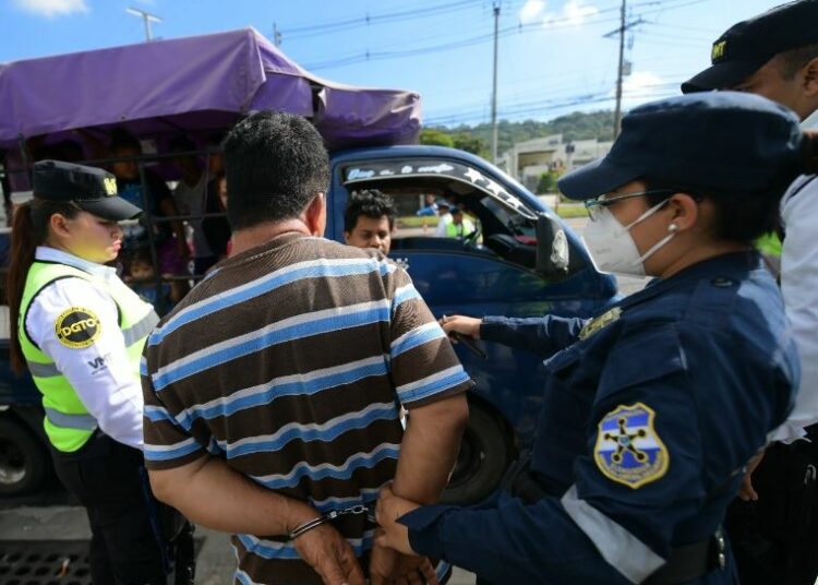 Autoridades han detenido a 145 conductores peligrosos en los primeros 35 días del año