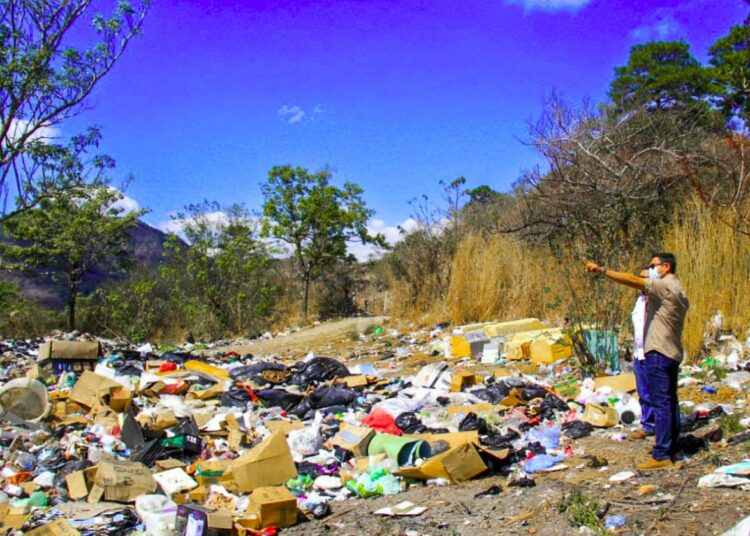MARN verifica cierre de botadero ilegal a cielo abierto en San Ignacio, Chalatenango