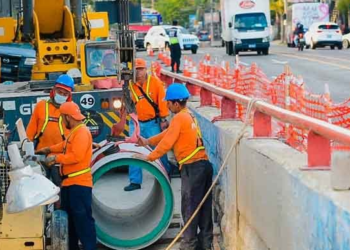 Autoridades avanzan en la construcción de drenajes en la 49 avenida sur y alameda Roosevelt