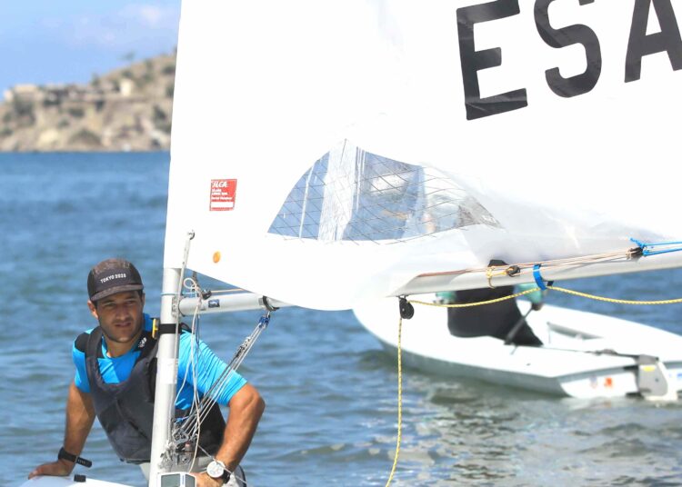 El velerista salvadoreño Enrique Arathoon gana bronce en Florida y logra plaza para Juegos Panamericanos
