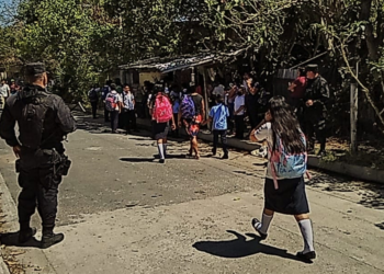 PNC continúa brindando seguridad en centros educativos