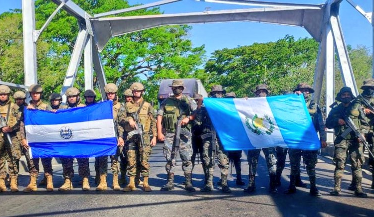 Ejército de El Salvador y Guatemala mantienen presencia para combatir el contrabando fronterizo
