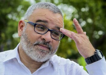 Ordenan juicio contra expresidente Mauricio Funes por recibir avioneta como dádiva tras favorecer a empresa constructora