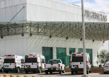 Detenidos en México médico y dos funcionarios acusados de propagar mortal meningitis