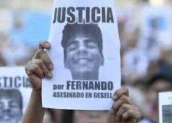 Condenan a prisión perpetua a cinco rugbiers por asesinar a joven en Argentina