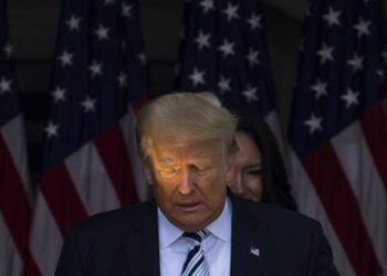 Un gran jurado recomendó imputar múltiples cargos contra el expresidente Donald Trump por intentar anular su derrota electoral