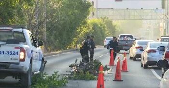 VIDEO | Peatón muere atropellado en autopista a Comalapa