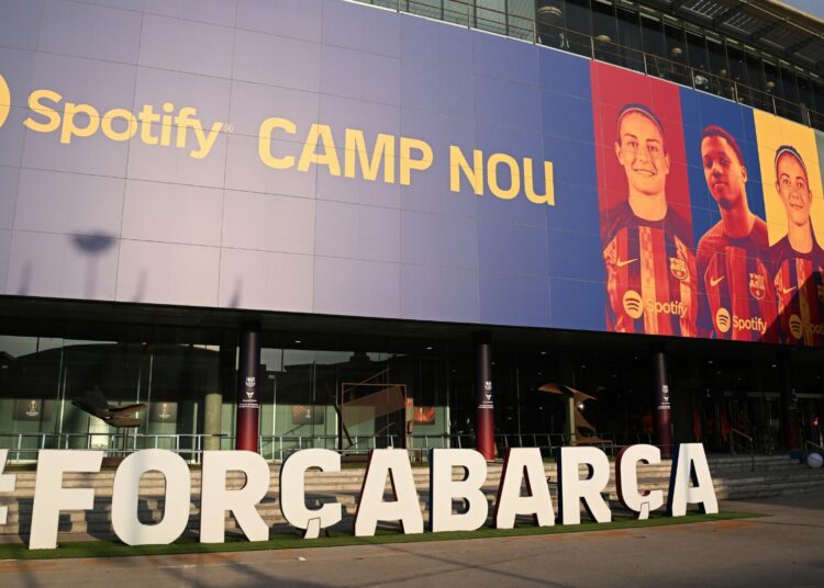 El exvicepresidente de árbitros Enríquez Negreira le pidió un pago de más de $300.000 al Barcelona por “los favores prestados”